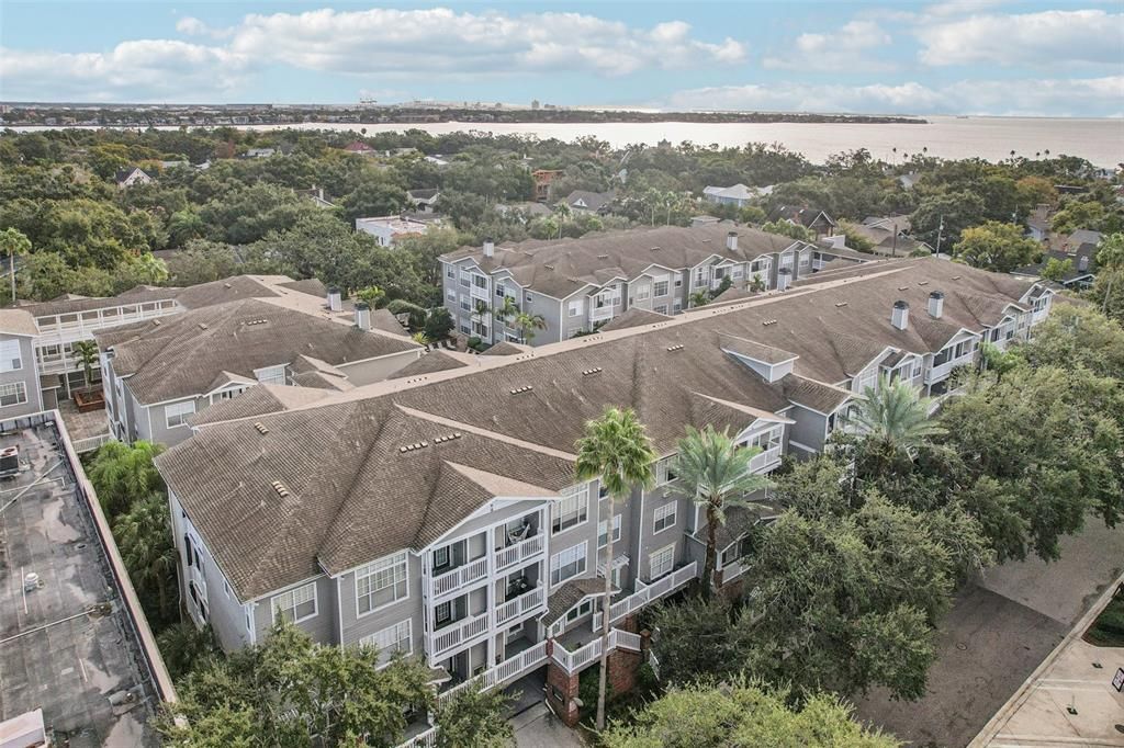 For Sale: $515,000 (2 beds, 2 baths, 1059 Square Feet)