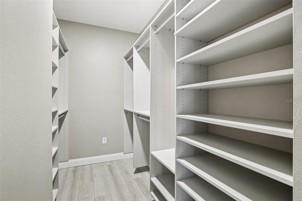 For Sale: $515,000 (2 beds, 2 baths, 1059 Square Feet)