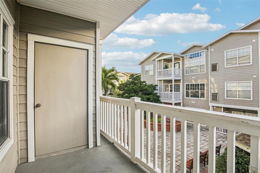 For Sale: $515,000 (2 beds, 2 baths, 1059 Square Feet)