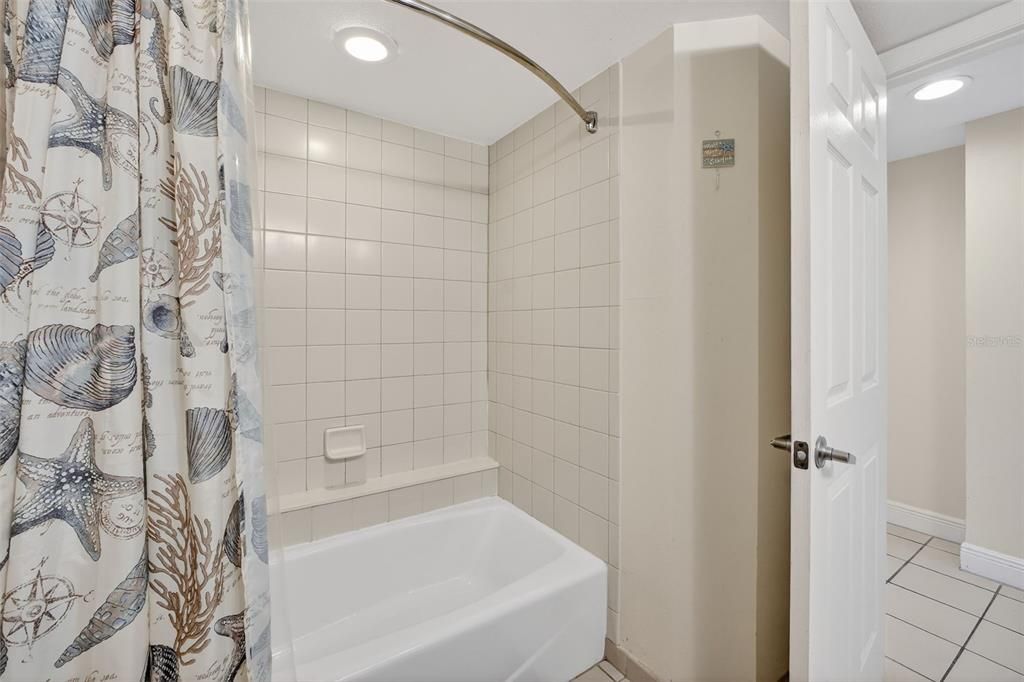 На продажу: $89,900 (0 спален, 1 ванн, 339 Квадратных фут)