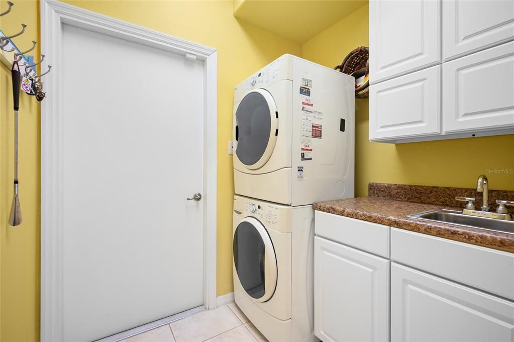 待售: $515,000 (3 贝兹, 2 浴室, 2068 平方英尺)