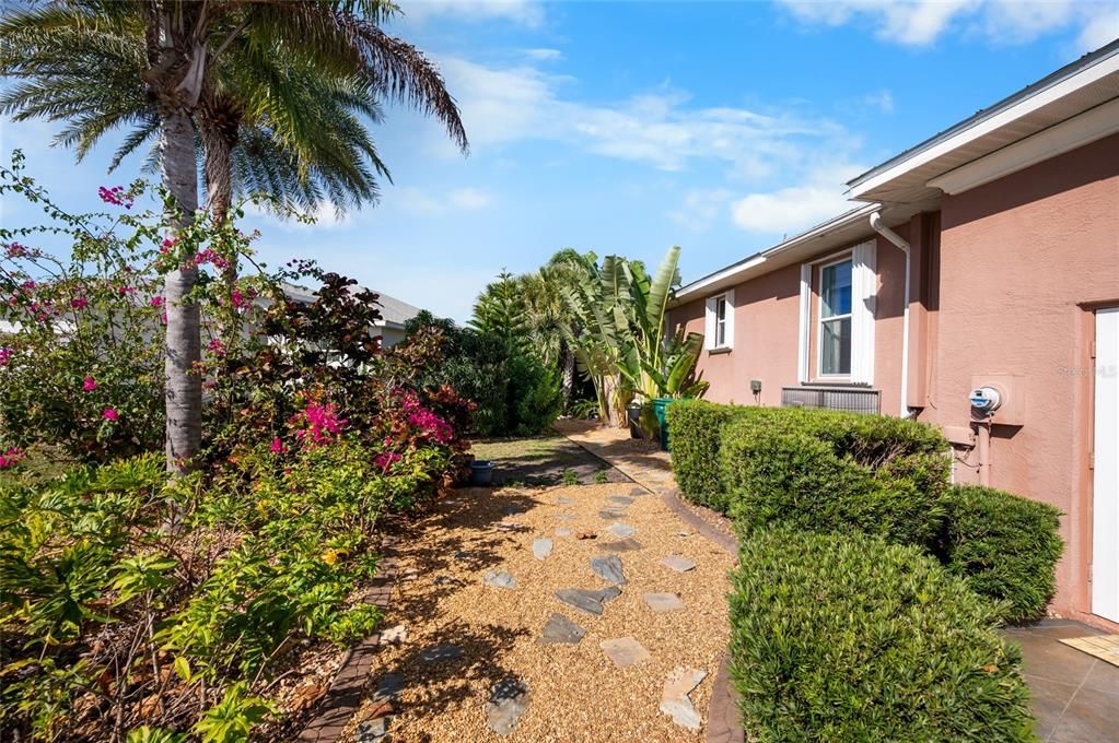 待售: $515,000 (3 贝兹, 2 浴室, 2068 平方英尺)