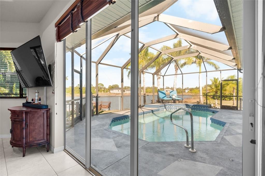 待售: $515,000 (3 贝兹, 2 浴室, 2068 平方英尺)