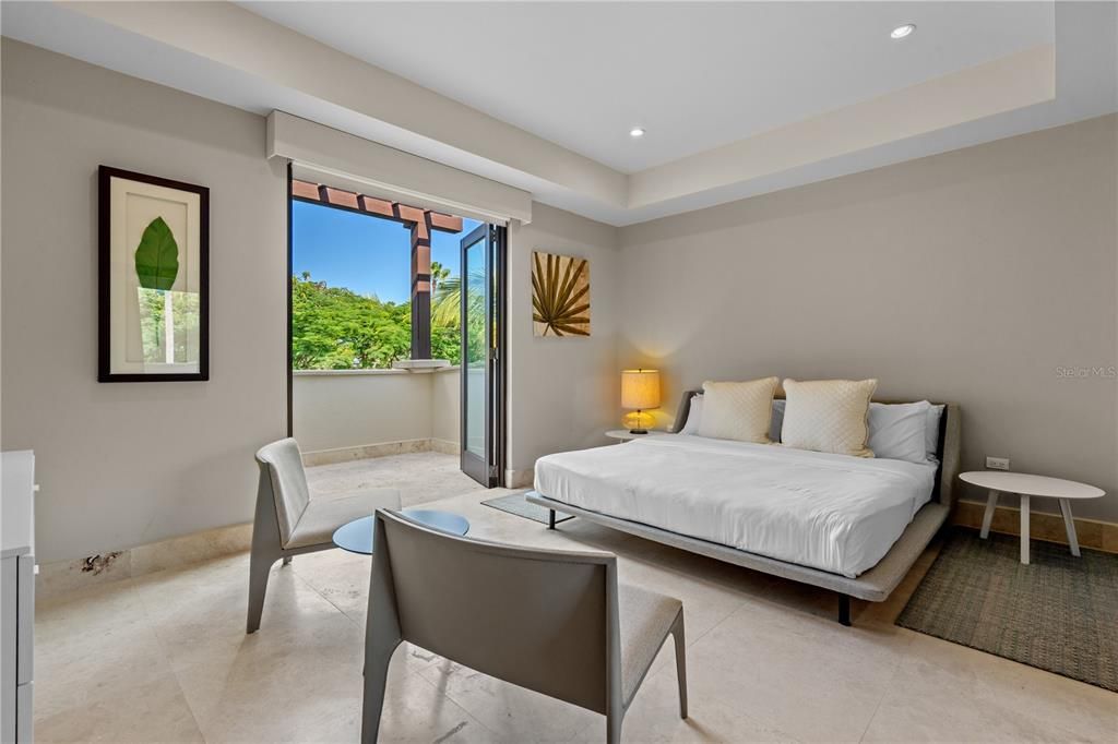 For Sale: $4,150,000 (4 beds, 4 baths, 3461 Square Feet)