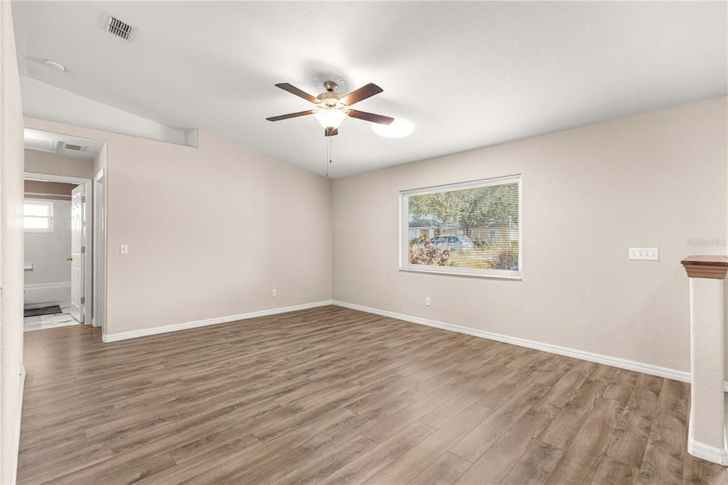 For Sale: $224,900 (3 beds, 2 baths, 1494 Square Feet)