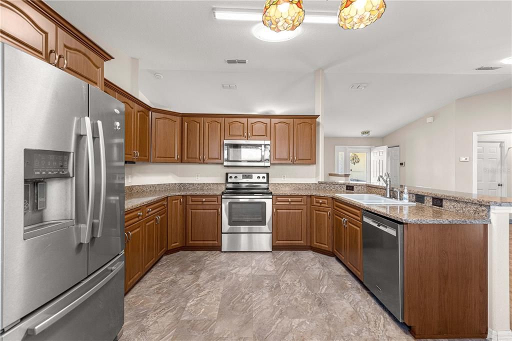 For Sale: $224,900 (3 beds, 2 baths, 1494 Square Feet)