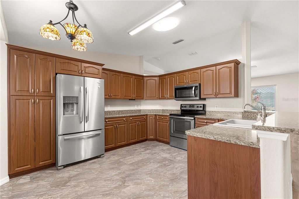 For Sale: $224,900 (3 beds, 2 baths, 1494 Square Feet)