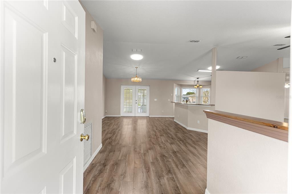 For Sale: $224,900 (3 beds, 2 baths, 1494 Square Feet)