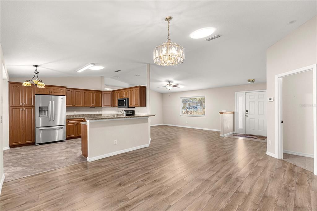 For Sale: $224,900 (3 beds, 2 baths, 1494 Square Feet)