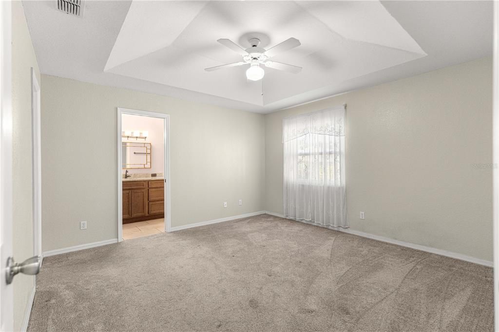 For Sale: $224,900 (3 beds, 2 baths, 1494 Square Feet)