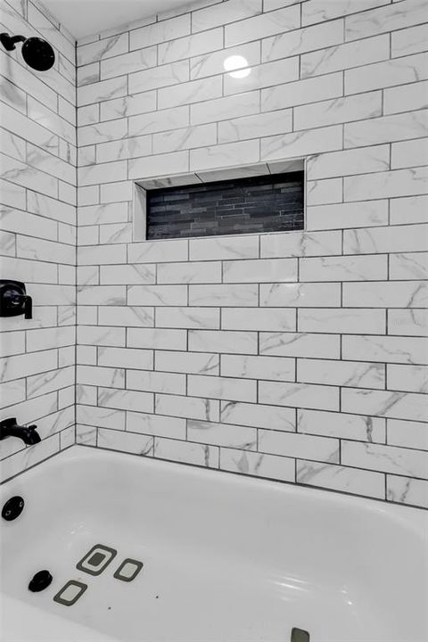 待售: $250,000 (2 贝兹, 1 浴室, 1152 平方英尺)