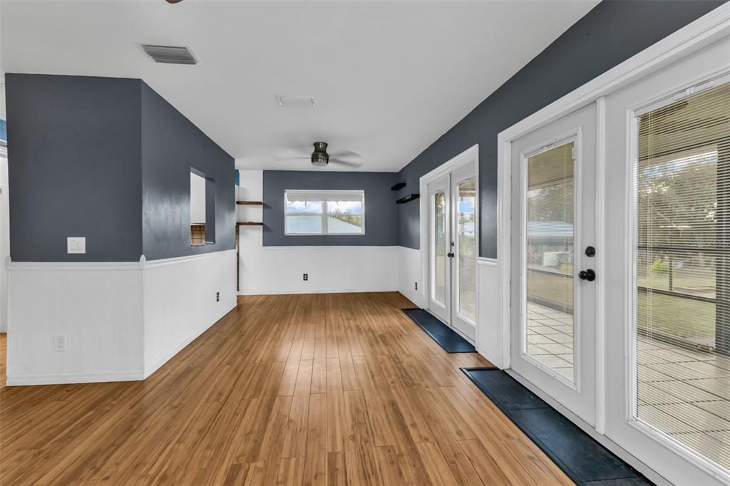 待售: $250,000 (2 贝兹, 1 浴室, 1152 平方英尺)