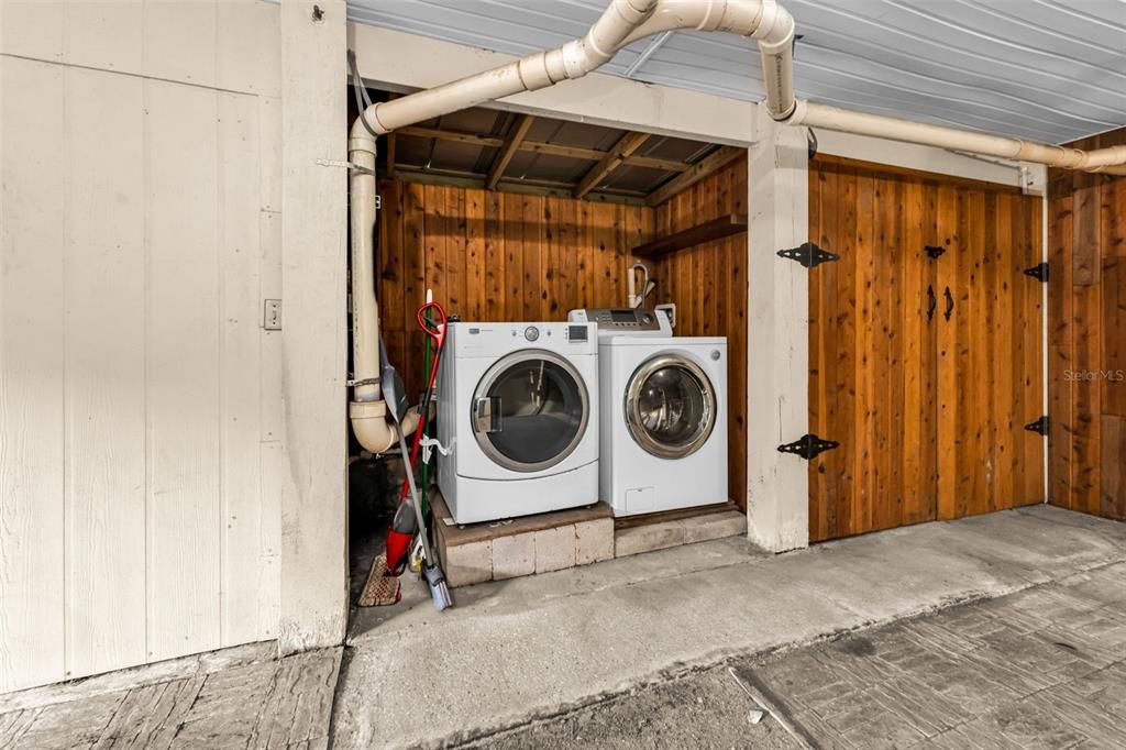 待售: $250,000 (2 贝兹, 1 浴室, 1152 平方英尺)