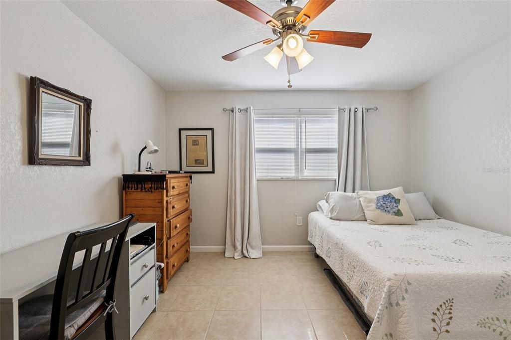 En Venta: $299,900 (2 camas, 2 baños, 1410 Pies cuadrados)