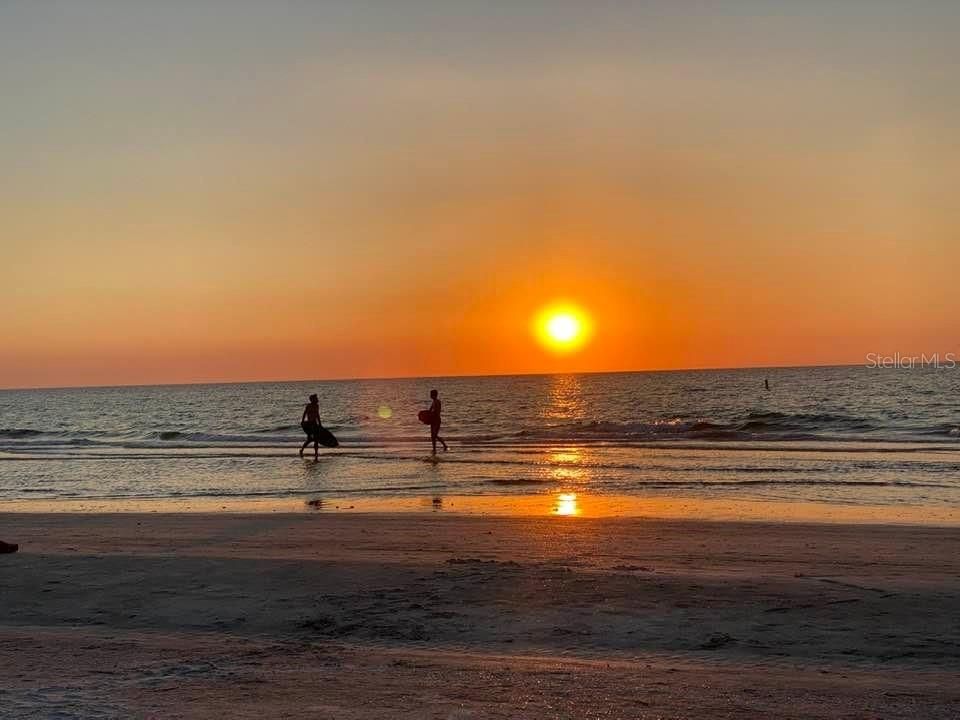 En Venta: $299,900 (2 camas, 2 baños, 1410 Pies cuadrados)