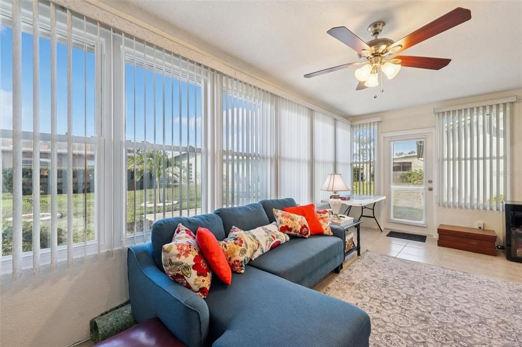 En Venta: $299,900 (2 camas, 2 baños, 1410 Pies cuadrados)