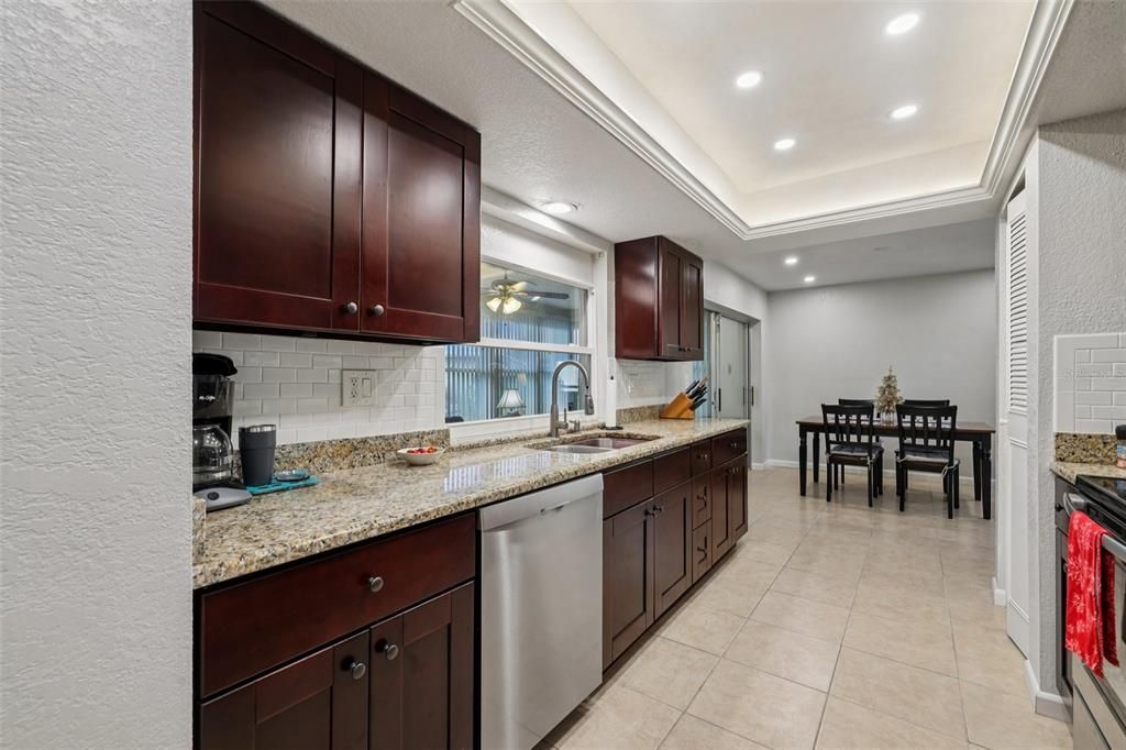 En Venta: $299,900 (2 camas, 2 baños, 1410 Pies cuadrados)