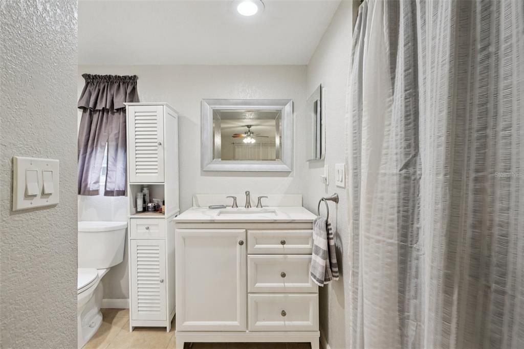 En Venta: $299,900 (2 camas, 2 baños, 1410 Pies cuadrados)