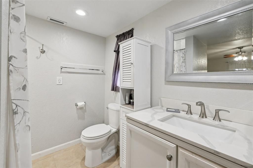 En Venta: $299,900 (2 camas, 2 baños, 1410 Pies cuadrados)