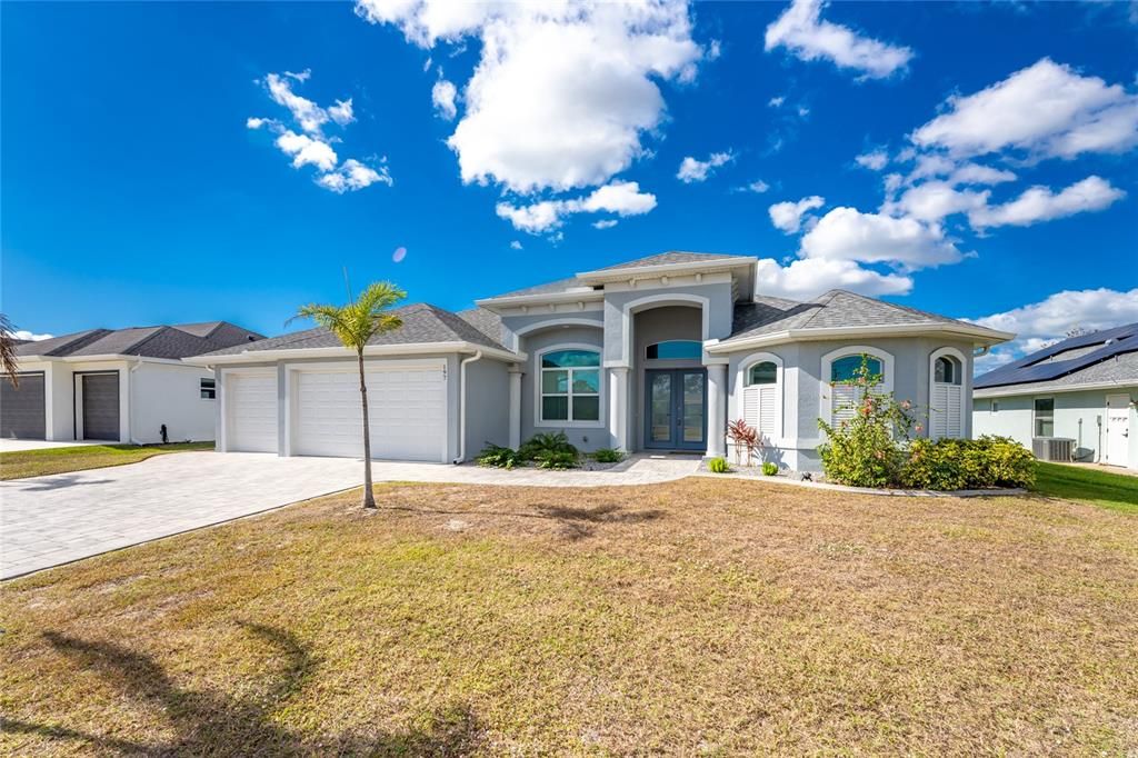 For Sale: $570,000 (3 beds, 2 baths, 2098 Square Feet)