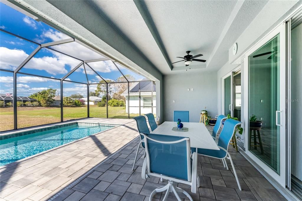 For Sale: $570,000 (3 beds, 2 baths, 2098 Square Feet)