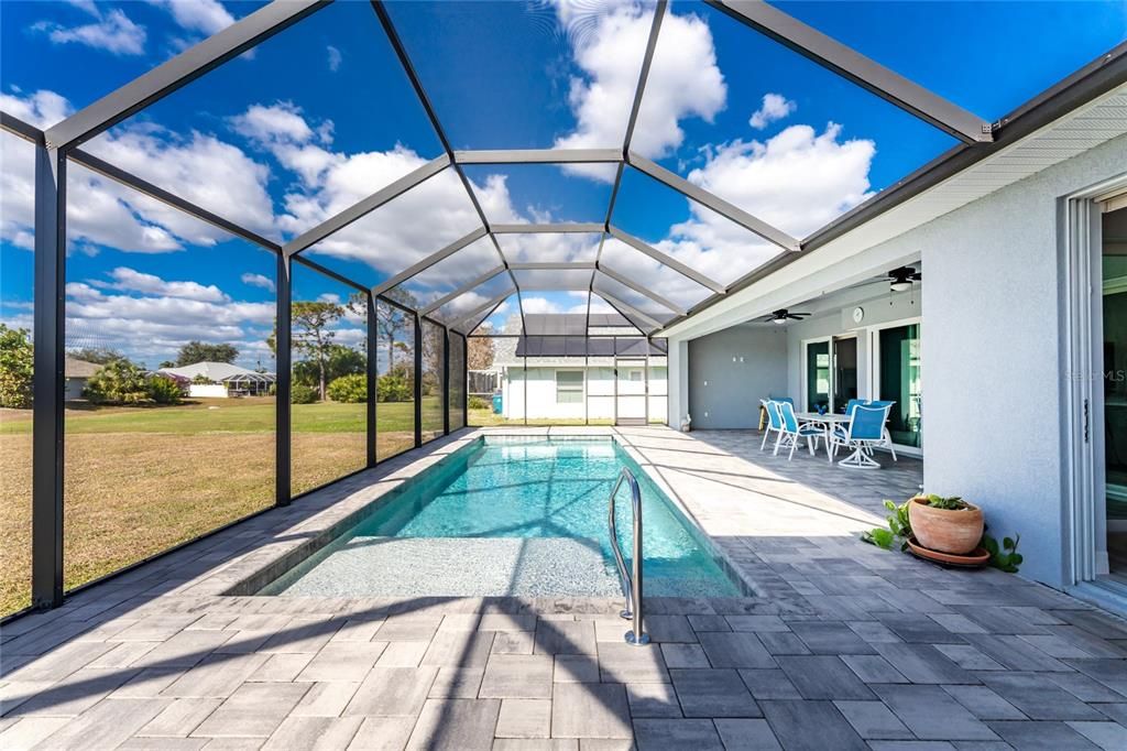 For Sale: $570,000 (3 beds, 2 baths, 2098 Square Feet)