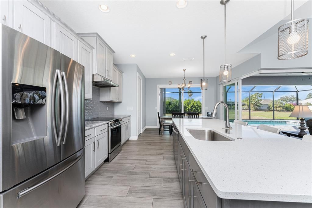 For Sale: $570,000 (3 beds, 2 baths, 2098 Square Feet)