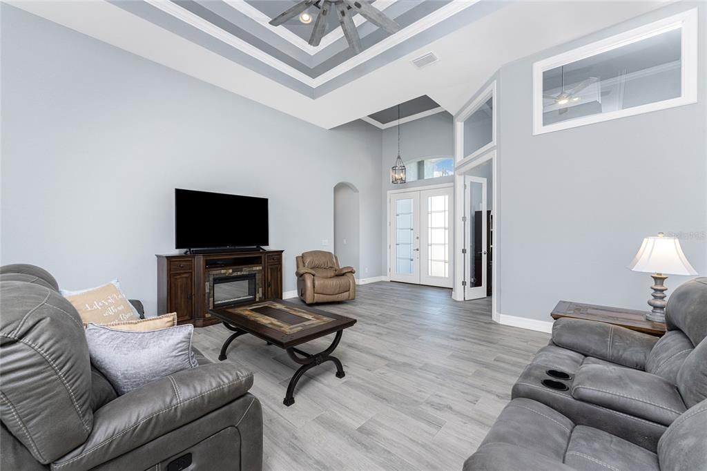 For Sale: $570,000 (3 beds, 2 baths, 2098 Square Feet)