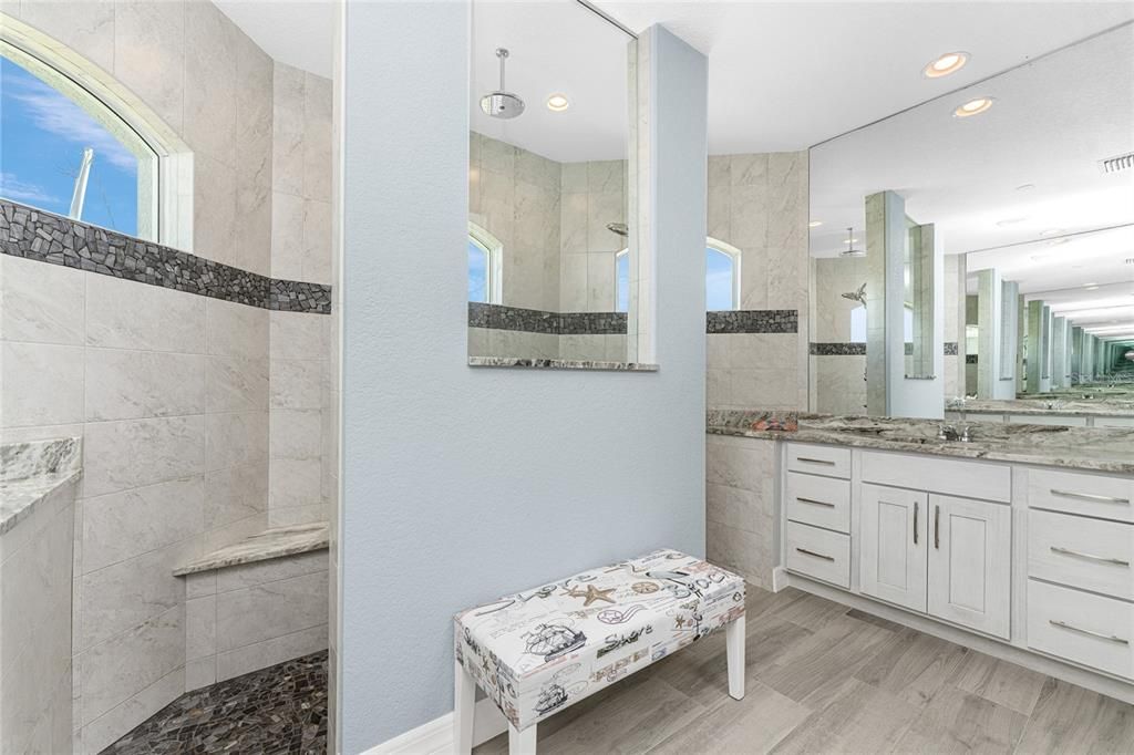 For Sale: $570,000 (3 beds, 2 baths, 2098 Square Feet)