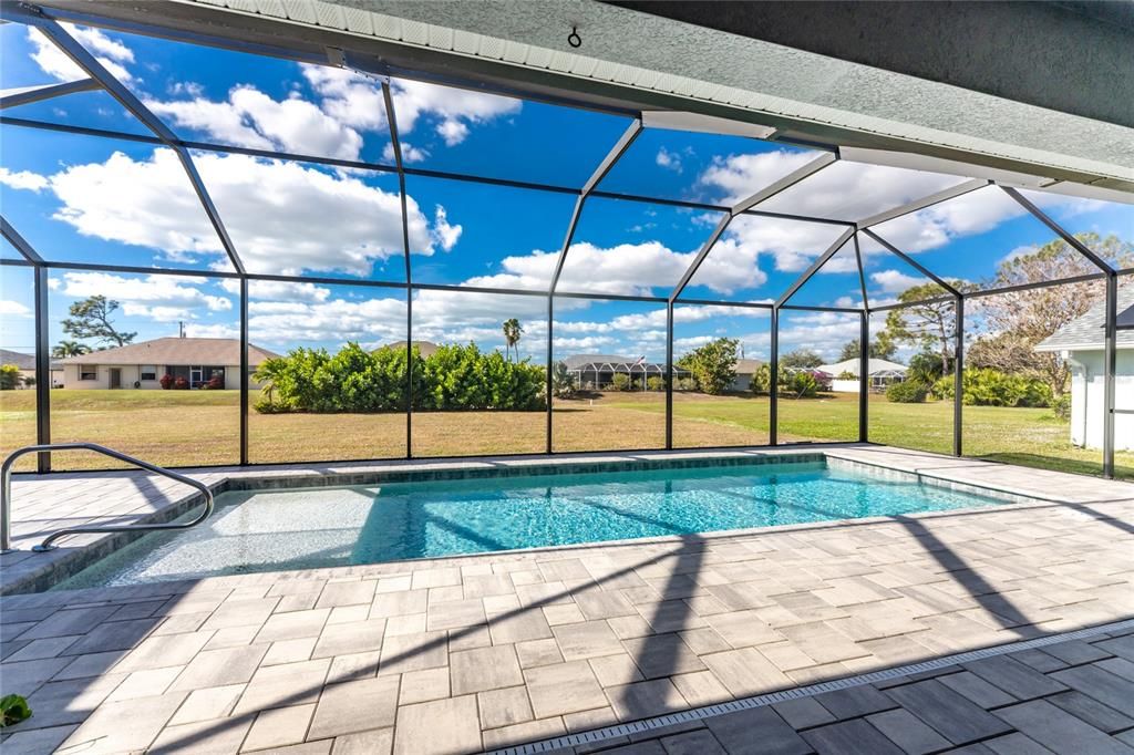 For Sale: $570,000 (3 beds, 2 baths, 2098 Square Feet)