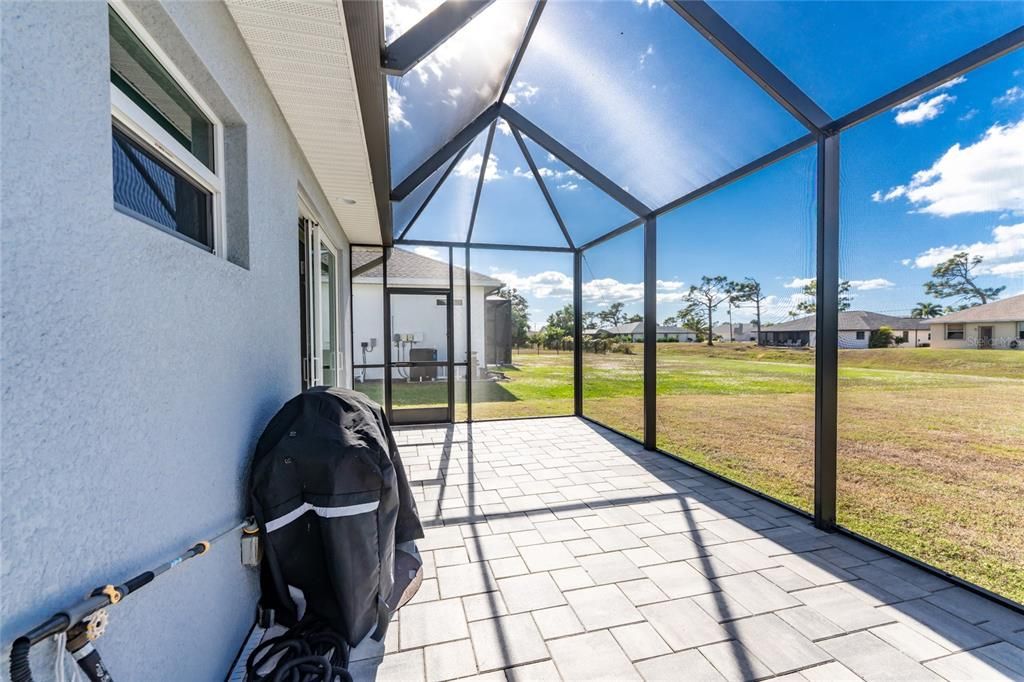 For Sale: $570,000 (3 beds, 2 baths, 2098 Square Feet)