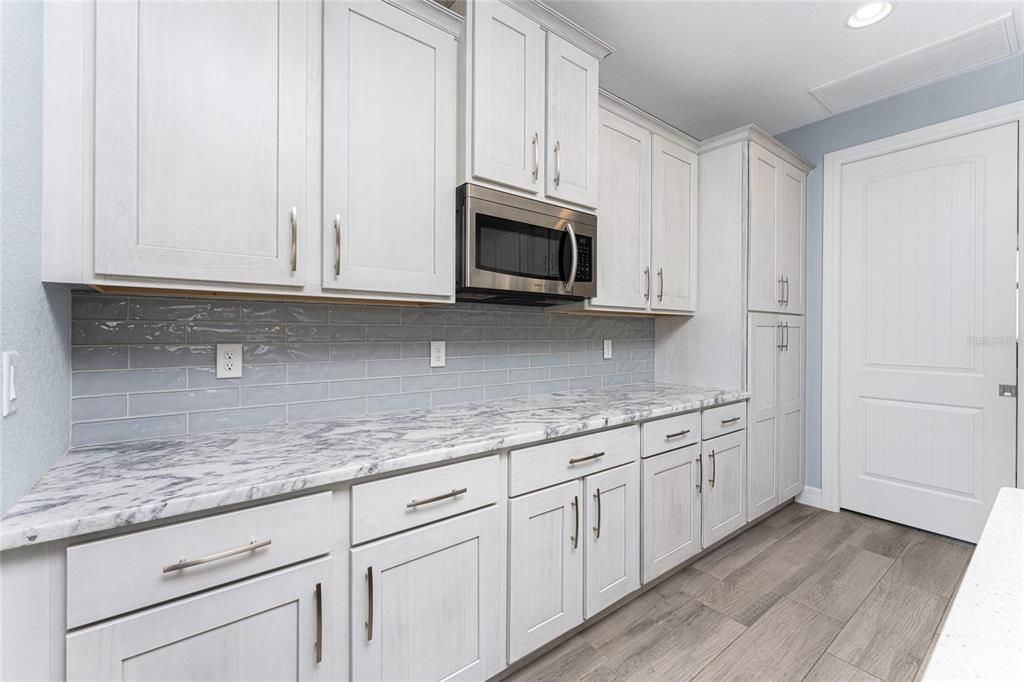 For Sale: $570,000 (3 beds, 2 baths, 2098 Square Feet)