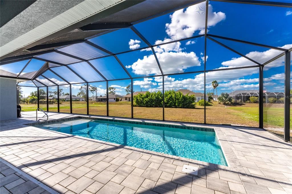 For Sale: $570,000 (3 beds, 2 baths, 2098 Square Feet)