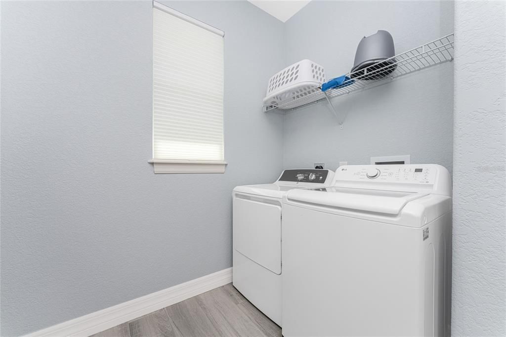 For Sale: $570,000 (3 beds, 2 baths, 2098 Square Feet)