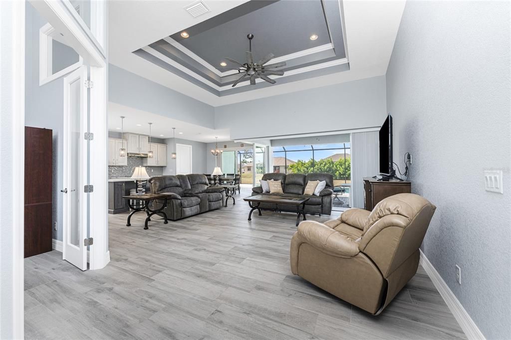 For Sale: $570,000 (3 beds, 2 baths, 2098 Square Feet)