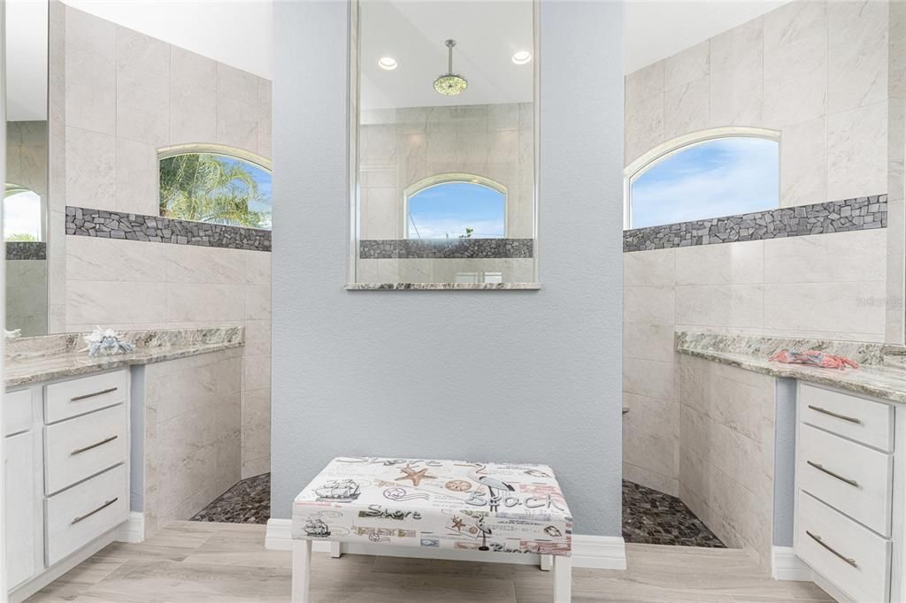 For Sale: $570,000 (3 beds, 2 baths, 2098 Square Feet)