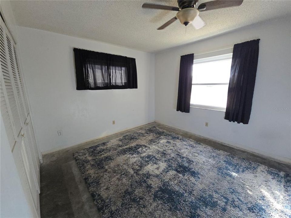 En Venta: $450,000 (4 camas, 2 baños, 1992 Pies cuadrados)