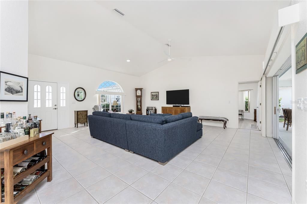 For Sale: $428,000 (3 beds, 2 baths, 1871 Square Feet)