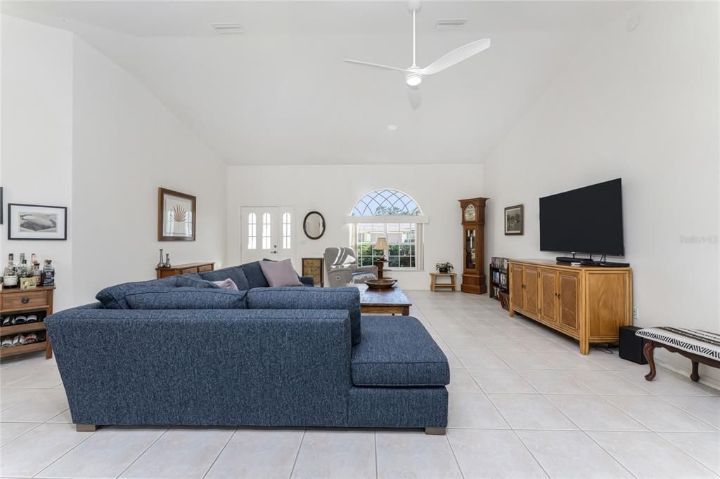 For Sale: $428,000 (3 beds, 2 baths, 1871 Square Feet)