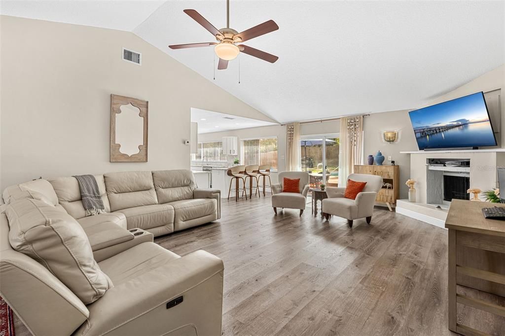 For Sale: $430,000 (3 beds, 2 baths, 1680 Square Feet)