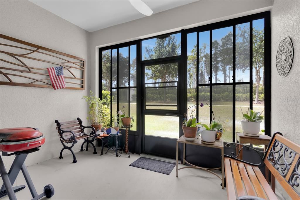 На продажу: $315,000 (2 спален, 2 ванн, 1374 Квадратных фут)