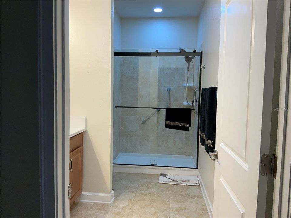 На продажу: $315,000 (2 спален, 2 ванн, 1374 Квадратных фут)