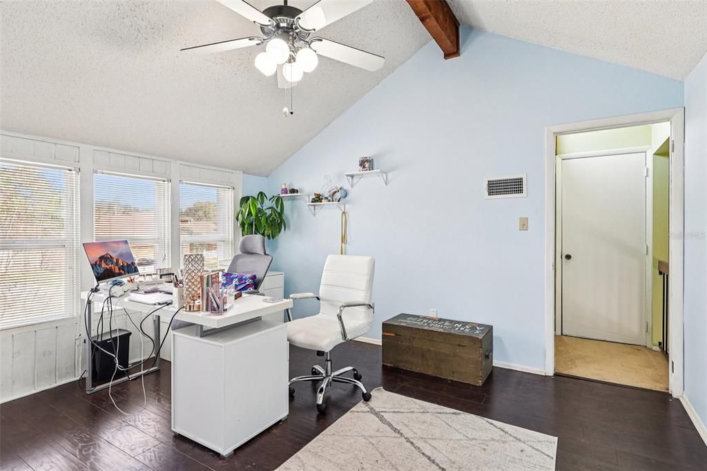 For Sale: $440,000 (4 beds, 3 baths, 1832 Square Feet)