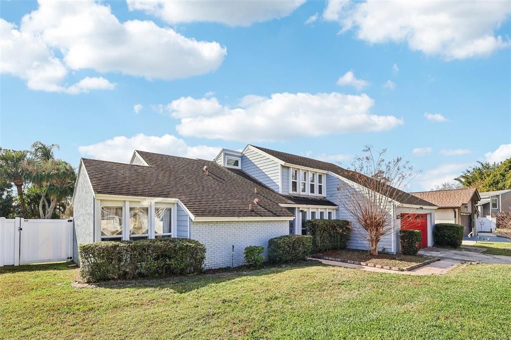 For Sale: $440,000 (4 beds, 3 baths, 1832 Square Feet)