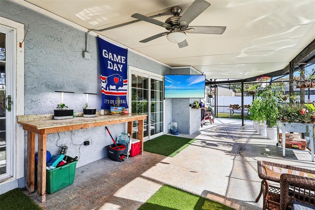 For Sale: $440,000 (4 beds, 3 baths, 1832 Square Feet)