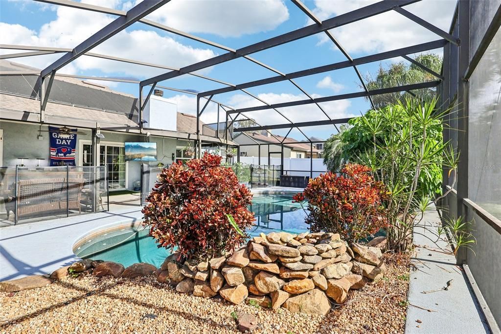 For Sale: $440,000 (4 beds, 3 baths, 1832 Square Feet)