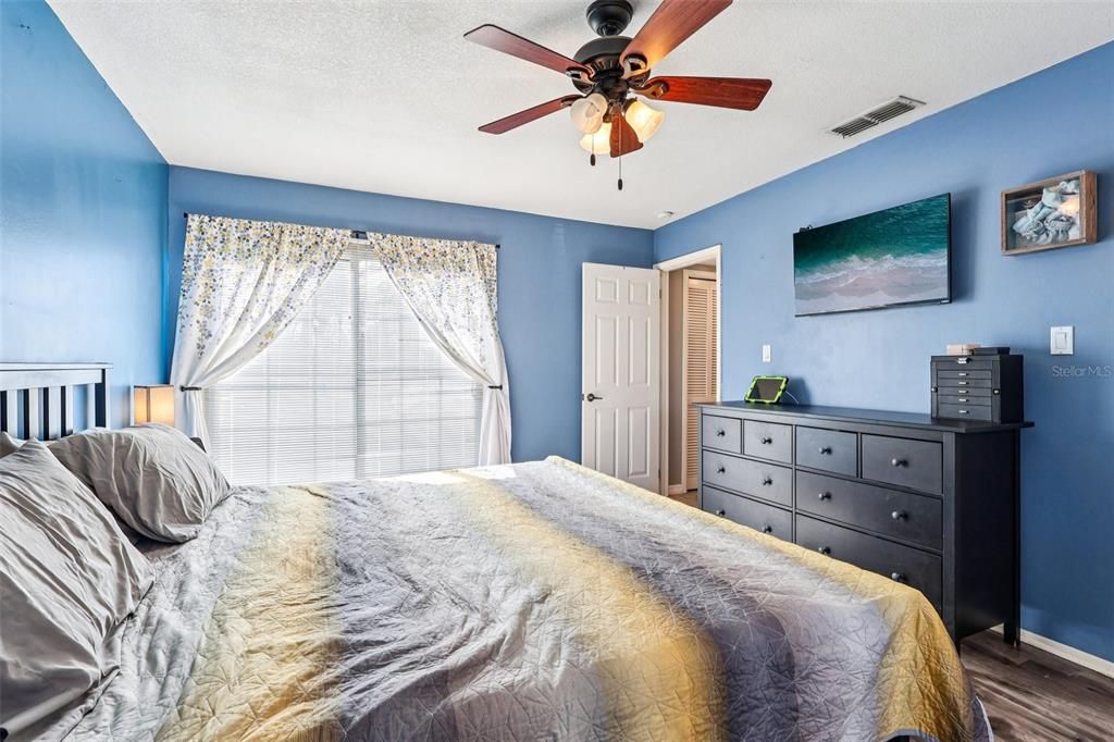 For Sale: $440,000 (4 beds, 3 baths, 1832 Square Feet)