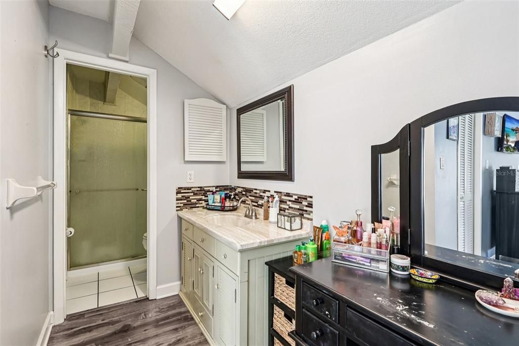 For Sale: $440,000 (4 beds, 3 baths, 1832 Square Feet)