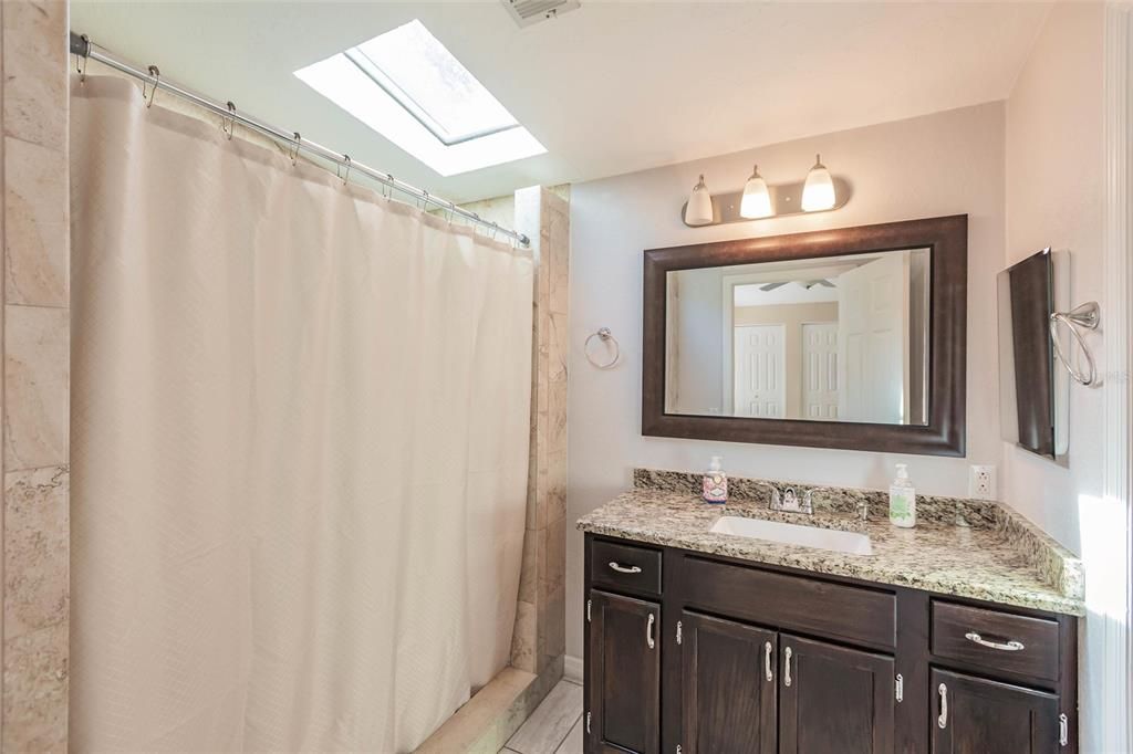 For Sale: $299,900 (2 beds, 2 baths, 1374 Square Feet)
