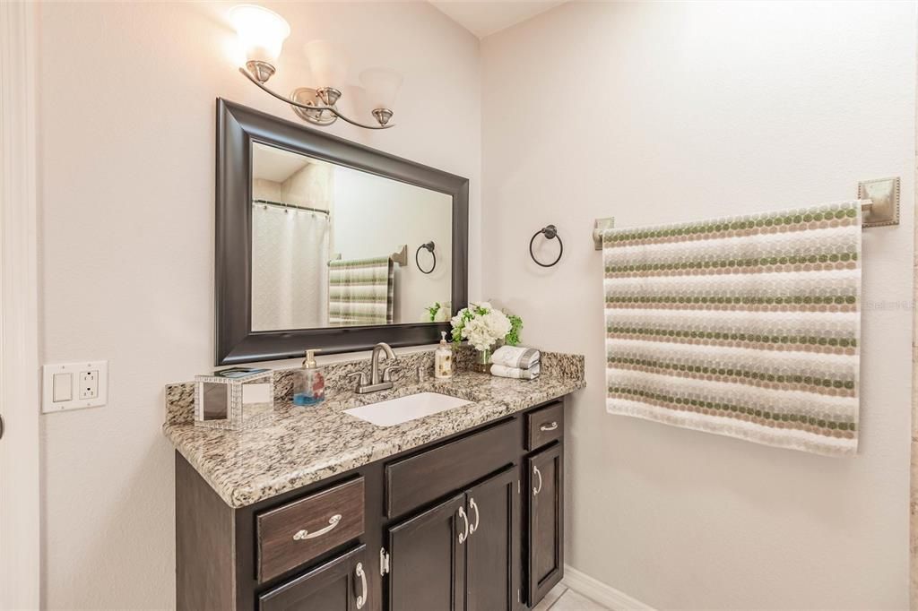 For Sale: $299,900 (2 beds, 2 baths, 1374 Square Feet)